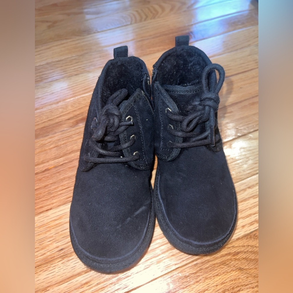 Black Ugg Neumel boots size 12T